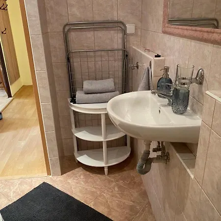 Apartmán 2kk U Fakultní Nemocnice Volné Parkovaní Hradec Králové