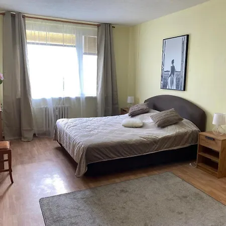 Apartmán 2kk U Fakultní Nemocnice Volné Parkovaní *