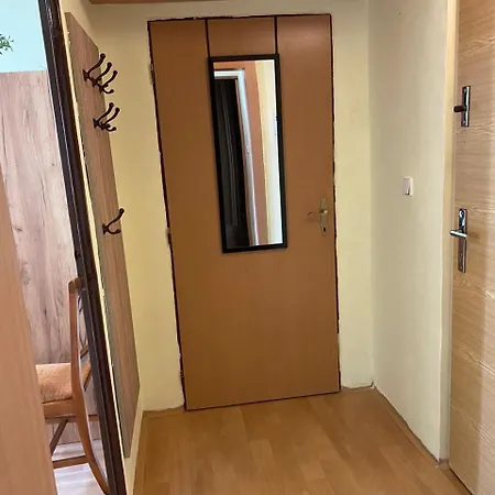 Apartmán 2kk U Fakultní Nemocnice Volné Parkovaní Hradec Králové
