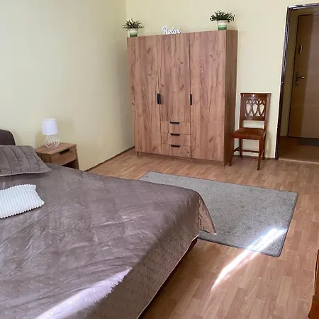 2kk U Fakultní Nemocnice Volné Parkovaní Apartmán