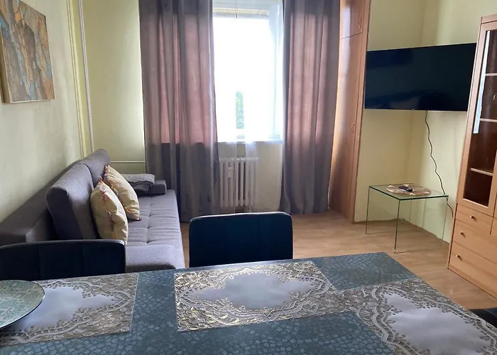 2kk U Fakultni Nemocnice Volne Parkovani * Hradec Králové